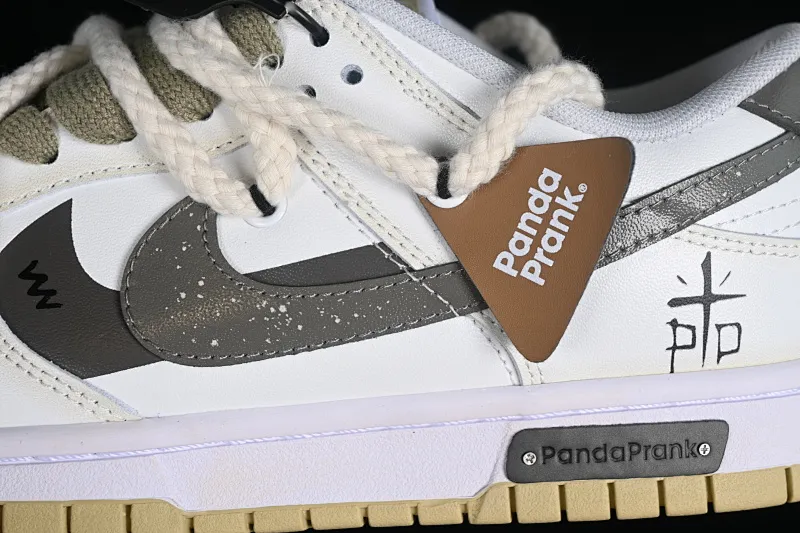 All categories Nk SB Dunk series Nk SB Dunk Low low-top sneakers Nk Dunk Low Panda Prank-Street Racing Flying Cloud Top SB strap low-top casual sneakers DV0833-100